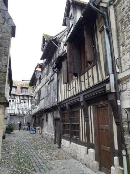 La Fleur D Honfleur Avec Son Parking Apartment Exterior foto