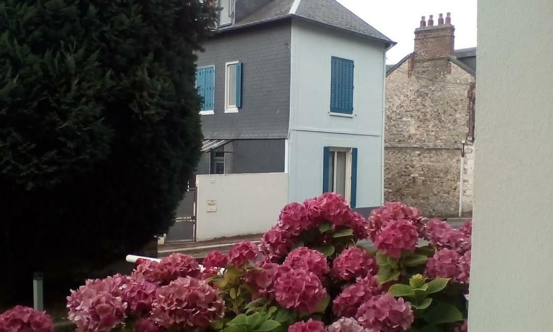 La Fleur D Honfleur Avec Son Parking Apartment Exterior foto